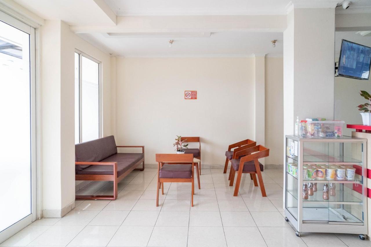 Mroom Residence Near Umn Gading Serpong Redpartner Cicayur Bagian luar foto